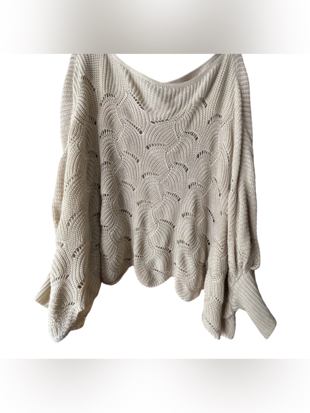 Main & Madison Sweater by Anthropologie ~Scalloped ~Beige ~Wing Sleeved ~Perfect - Picture 4 of 5